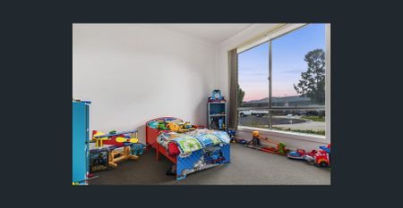 Neat & Well-Maintained 3-Bedroom Home in Quiet Court Location! - Photo 4