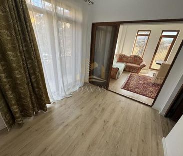 Casa individuala de inchirat 4 camere decomandat | 4 parcari | Curte - Fotografie 4