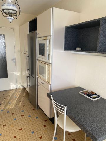 Location Appartement 3 pièces 77m² - Photo 5