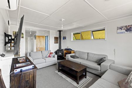 43 Swan Street, Taihape - Photo 2