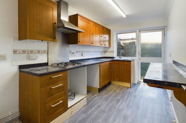 3 bedroom terraced house to rent - Photo 1