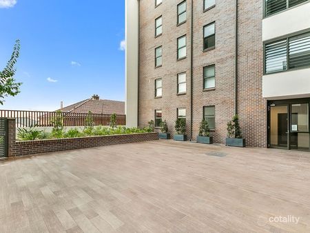 Modern, Spacious & Convenient - Photo 5