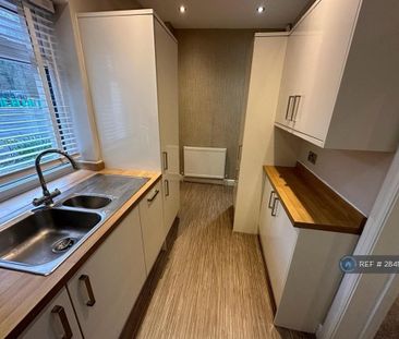 2 bedroom terraced house to rent - Photo 6