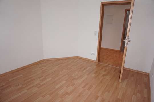 Großer Balkon an der Küche - Laminat - Stellplatz! - Photo 1