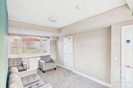 4 bedroom house of multiple occupation to rent - Photo 2