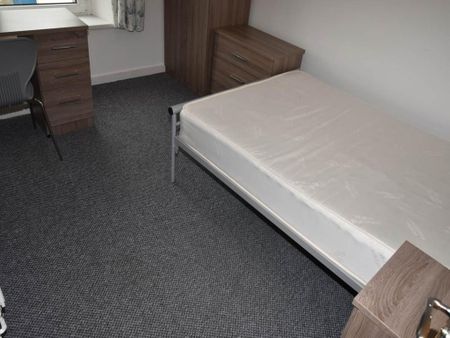 4 bedroom house to rent - Photo 3