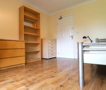 4 bedroom semi-detached house to rent - Photo 5