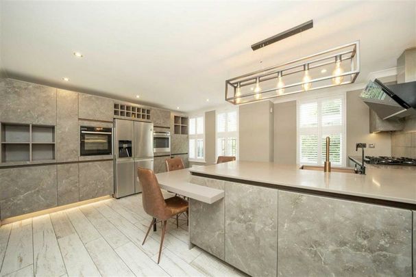 Langdon Park, Teddington, TW11 - Photo 1