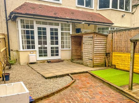 2 bedroom apartment to rent - Photo 5