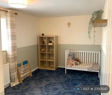 3 bedroom terraced house to rent - Photo 3