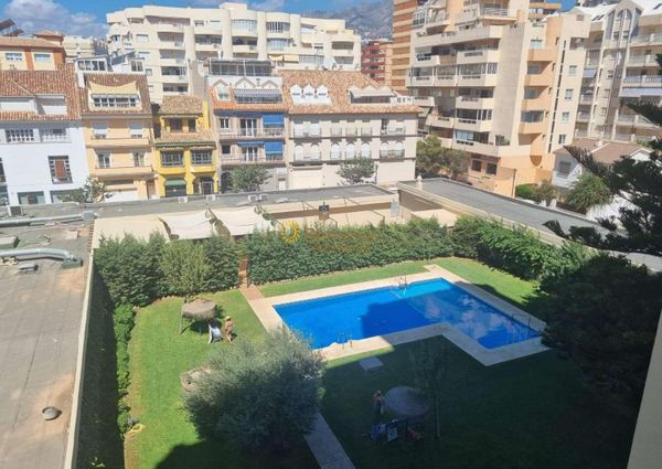 HALF SEASON FOR RENT FROM NOW ON -30.6.25 NICE CORNER APARTMENT ON THE 1ST LINE WITH BEAUTIFUL SEA VIEWS IN FUENGIROLA