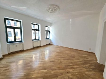 Großzügige 1-Zimmer-Wohnung mit Parkettfußboden und Tageslichtbad! - Photo 2
