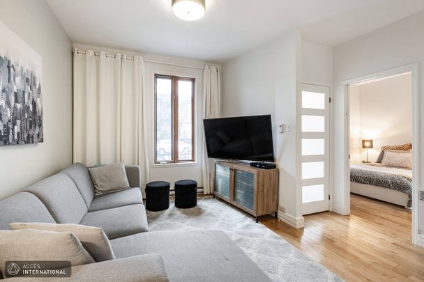 Modern ground floor appartement for rent in Villeray | Accès International Inc. - Photo 1