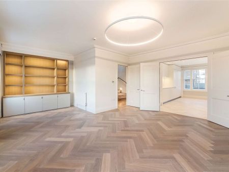 An impressive 2 bedroom and 2 bathroom brand newly refurbished 3rd and 4th floor duplex apartment. - Photo 2