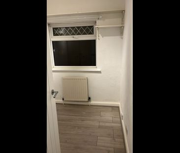 3 Bed Terraced House, Yoxley Drive, IG2 - Photo 1