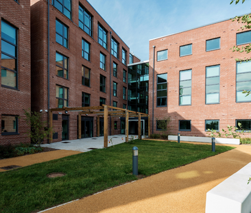 1 bedroom private hall to rent - Photo 4