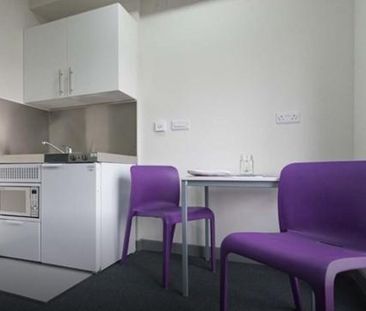 Studio to rent - Photo 5