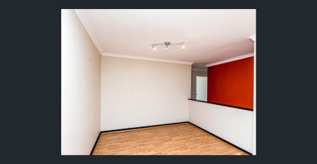 **Charming 4-Bedroom Home for Rent in Clarkson ** - Photo 4