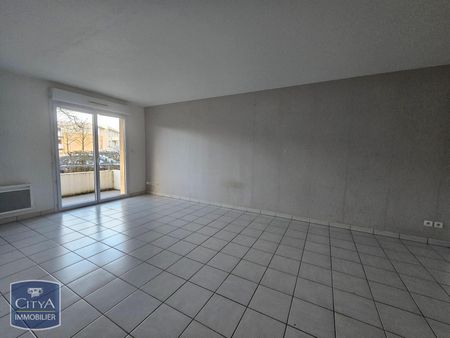 Location Appartement 2 pièces 47m² POITIERS 86000 - Photo 2