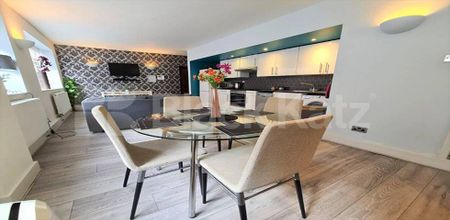 Fantastic one bed flats located within mins to Camden Tube & Regents Park - Photo 2