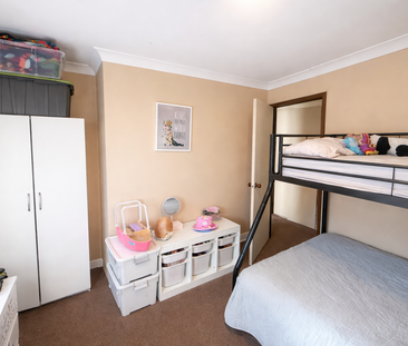 3 Bedroom Home in Perfect Location! - Photo 3