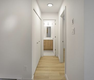 Bel immeuble bien situé / Beautiful and Well-Located Building - Photo 2