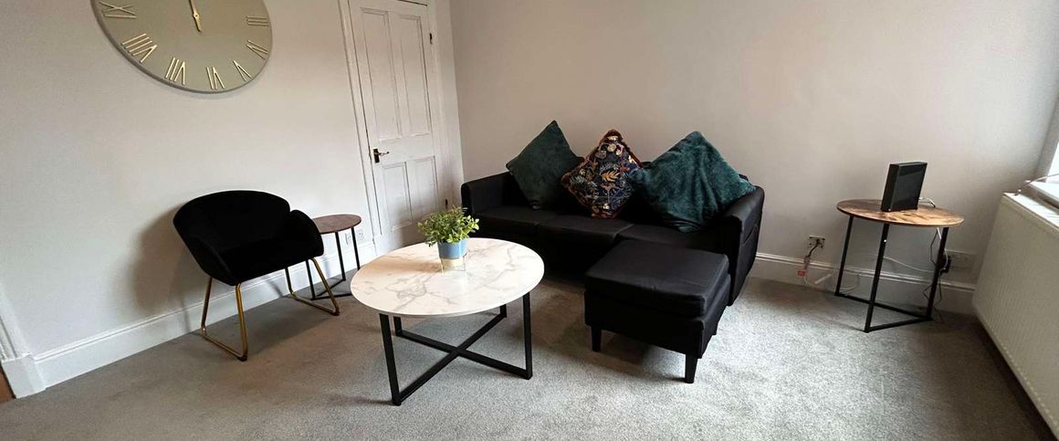 Lytton Road Room 1 - Photo 1