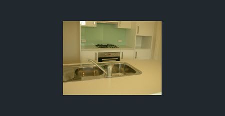 Townhouse with Double garage UMR - Photo 3