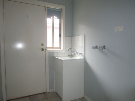 Two Bedroom Unit In Prime Location! - Photo 4