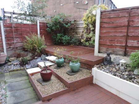 2 bedroom semi-detached house to rent - Photo 3