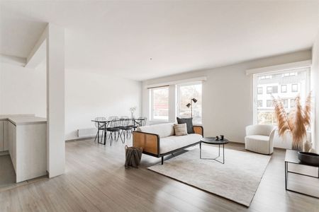 Zeer zonnig 3 slaapkamer appartement met terras - Photo 3