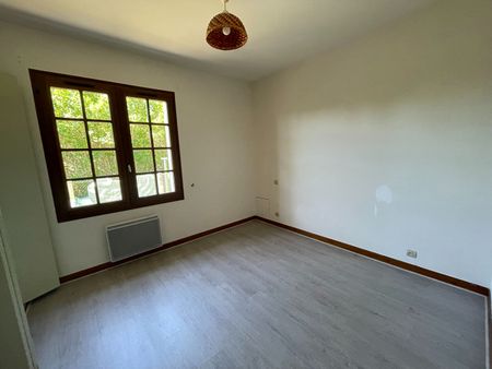 Location Maison 4 pièces 90m² - Photo 5