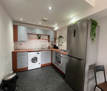 2 Bed Flat, Rea Place, B12 - Photo 2