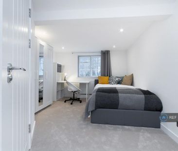 1 bedroom in a house share to rent - Photo 4