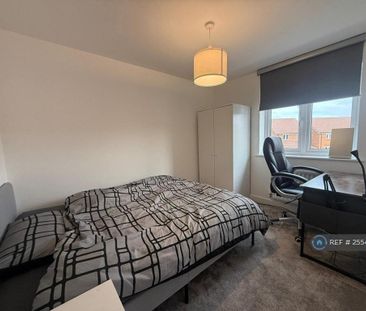 4 bedroom detached house to rent - Photo 4