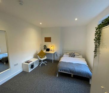 Room For Rent St. Ursula Grove, Southsea - Photo 3