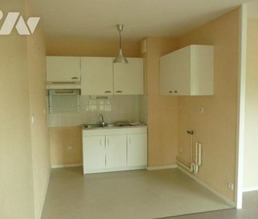 Proche centre-ville et commerces - appartement T2 - 45 m² habitables. - Photo 4