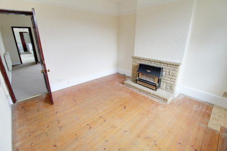 2 bedroom semi-detached house to rent - Photo 2