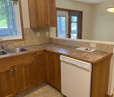 Townhouse in Lacombe - Photo 5