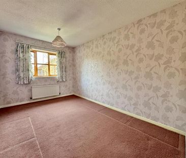 3 bedroom detached house to rent - Photo 4