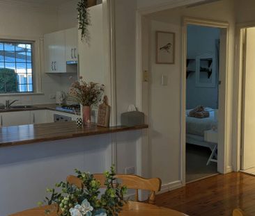 Charming Inner-City Home for Rent – Walk to Bakers Duck & the Toowo... - Photo 6