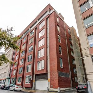 1 Bedroom - 1200 Rue Saint-Alexandre, Montréal - Photo 2