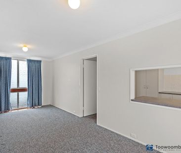 East Toowoomba living at its finest! Spacious, low maintenance unit... - Photo 5