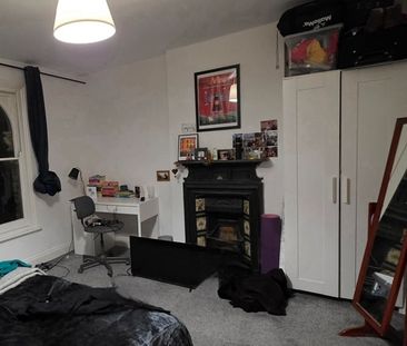 Room in a Shared House, Maxted Road, SE15 - Photo 1