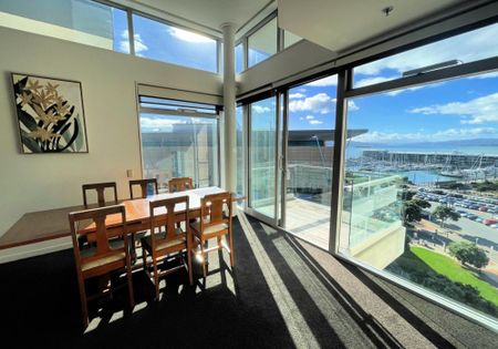 Penthouse apartment with Marina views - Photo 5