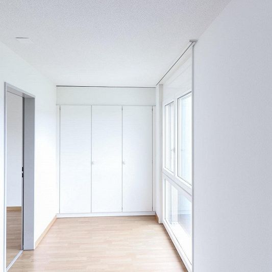 4.5-ZW à 101 m² zuoberst im 2. OG - Photo 1