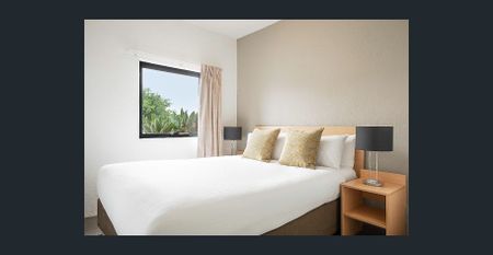 Furnished Apartment Stay for 1 month plus. Weekly service, Cable & No Bills Ever. - Photo 3