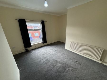 2 Bedroom Terraced House - Photo 5