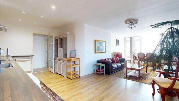 2 bedroom flat to rent - Photo 1