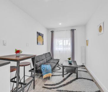 For Lease - 306 FOCH Unit# BACK UNIT, Windsor, Ontario - Photo 1